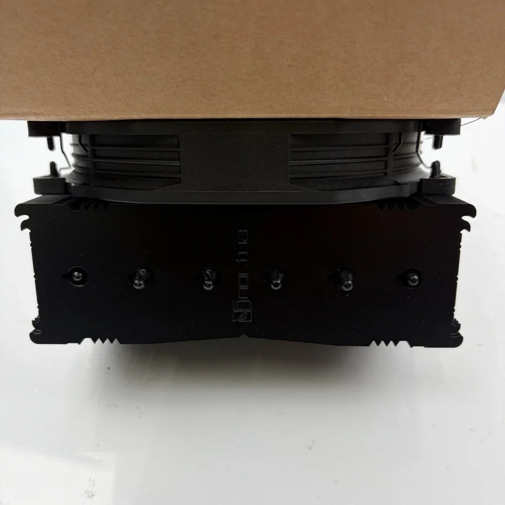 Noctua NH-D15 Chromax.Black Dual-Tower CPU Cooler Black